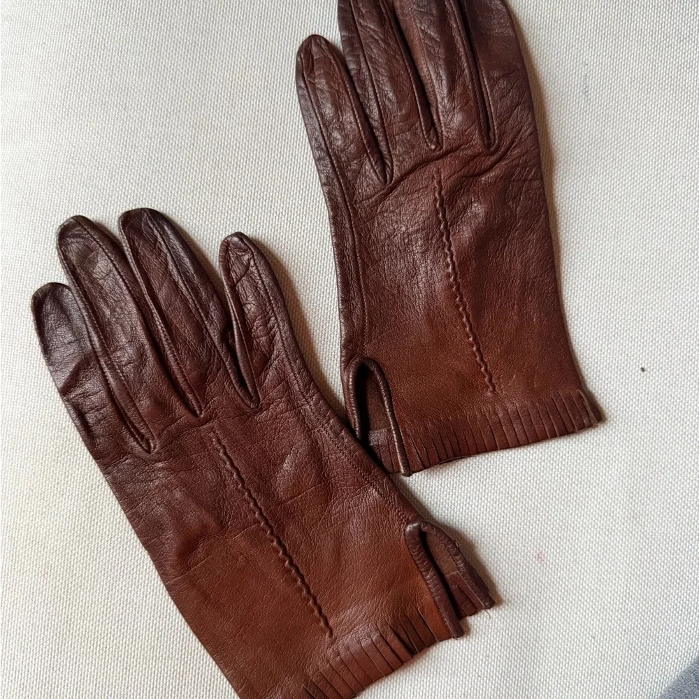 Vintage Brown Leather Gloves with Fringe Detail